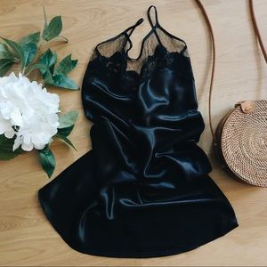 🖤 VTG Victoria’s Secret Slip Dress 🖤